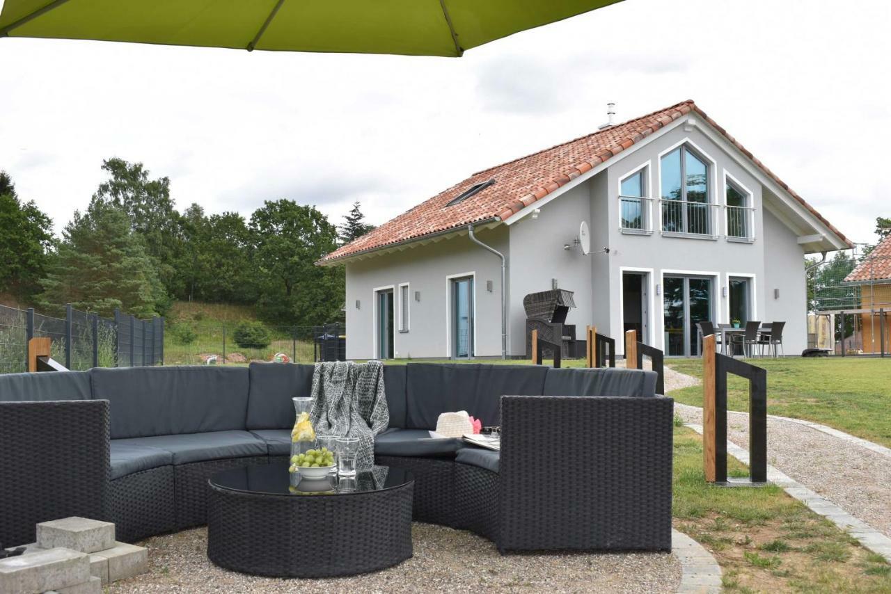 Luxus-See-Domizil Mit Sauna, Kamin Und Boot-130 Qm Fuer 6 Personen Krakow am See Exterior photo